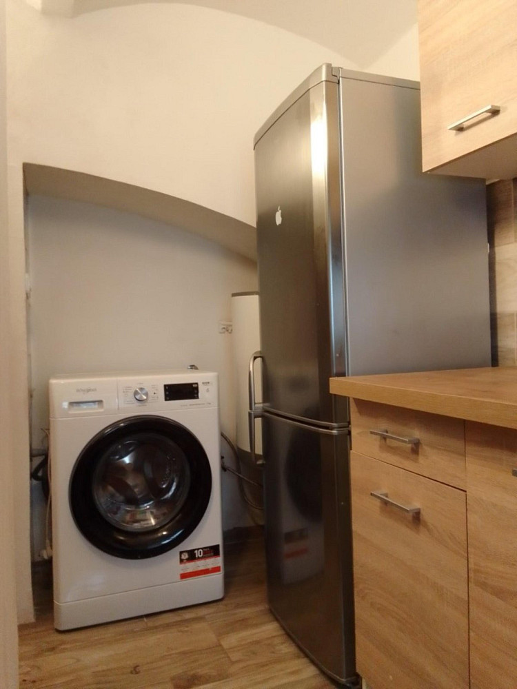 Pronájem bytu 1+kk 20 m² – fotografie 4