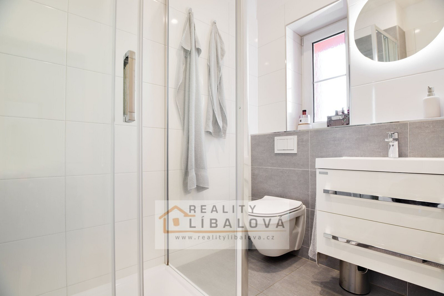Pronájem bytu 1+1 40 m² – fotografie 3
