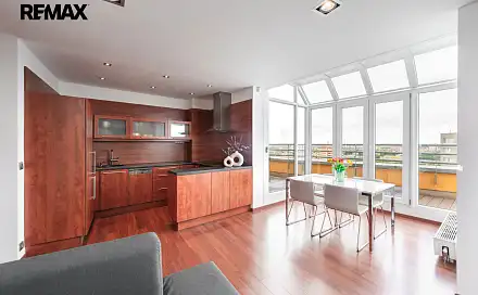 Pronájem bytu 4+kk 113 m²