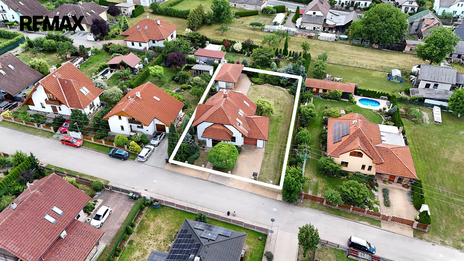 Prodej domu 168 m² s pozemkem 1 017 m² – fotografie 2