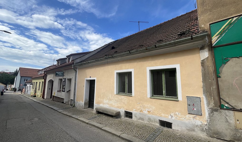 Prodej domu 160 m² s pozemkem 354 m², Kaplice – náhled fotky 2