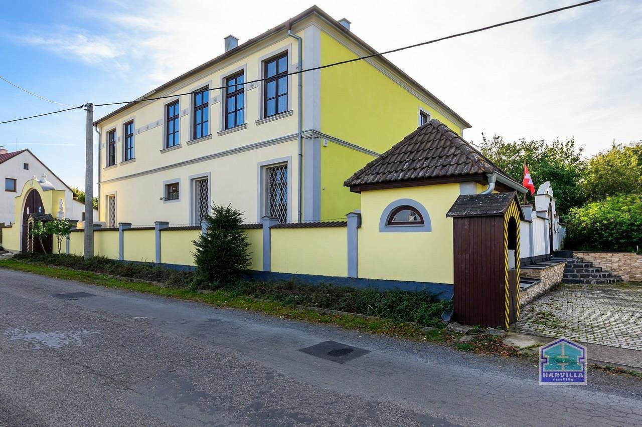 Prodej domu 310 m² s pozemkem 1 477 m² – fotografie 3