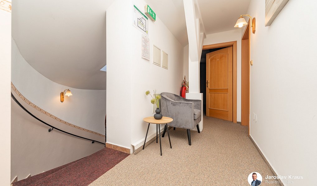 Prodej obchodních prostor 529 m², Lázně Bělohrad – náhled fotky 27