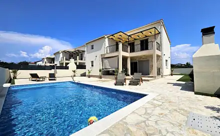 Prodej domu 141 m² s pozemkem 543 m², Vrsi, Chorvatsko
