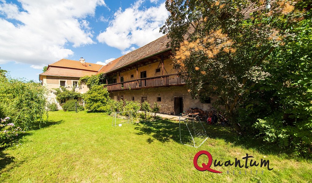 Prodej domu 180 m² s pozemkem 1 906 m², Dolany nad Vltavou – náhled fotky 2