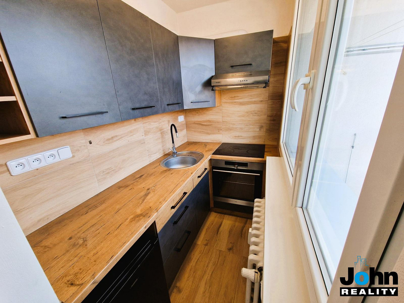 Pronájem bytu 1+kk 26 m² – fotografie 2