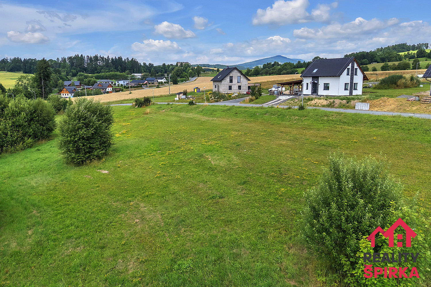 Prodej stavebního pozemku 1 003 m²
