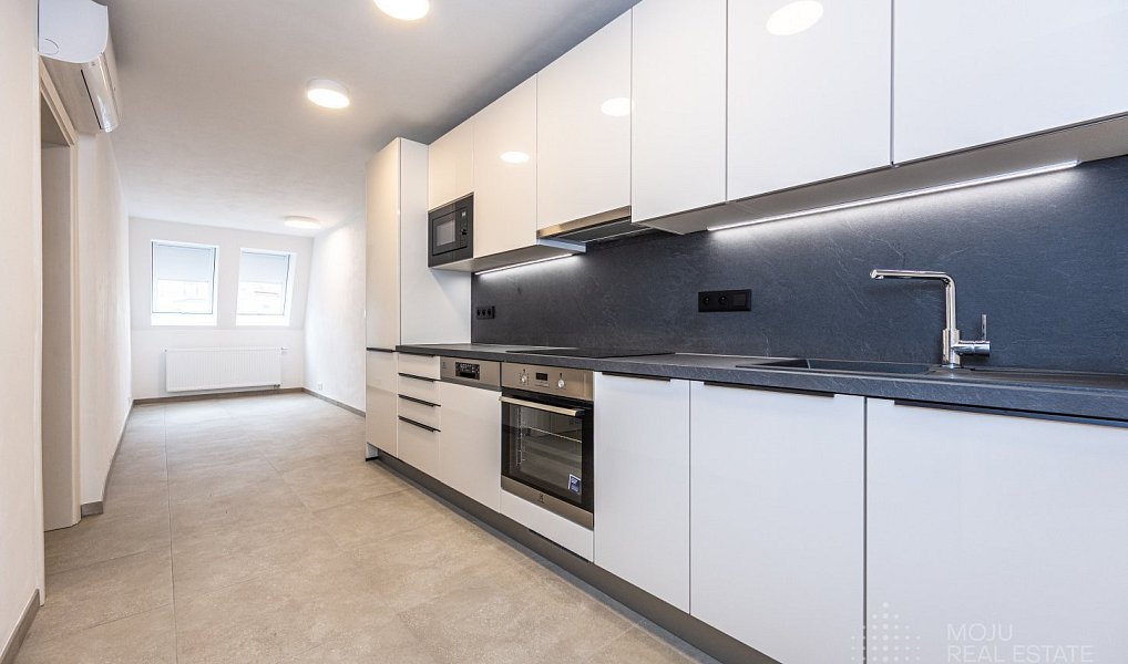 Pronájem bytu 4+1 227 m², Praha – náhled fotky 5