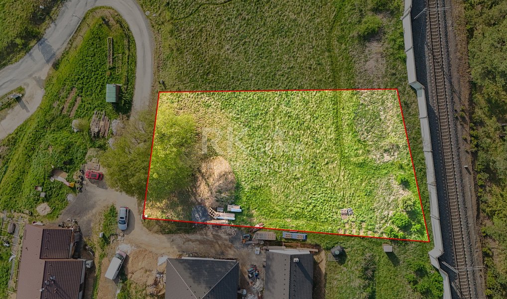 Prodej stavebního pozemku 1 375 m², Valy – náhled fotky 2