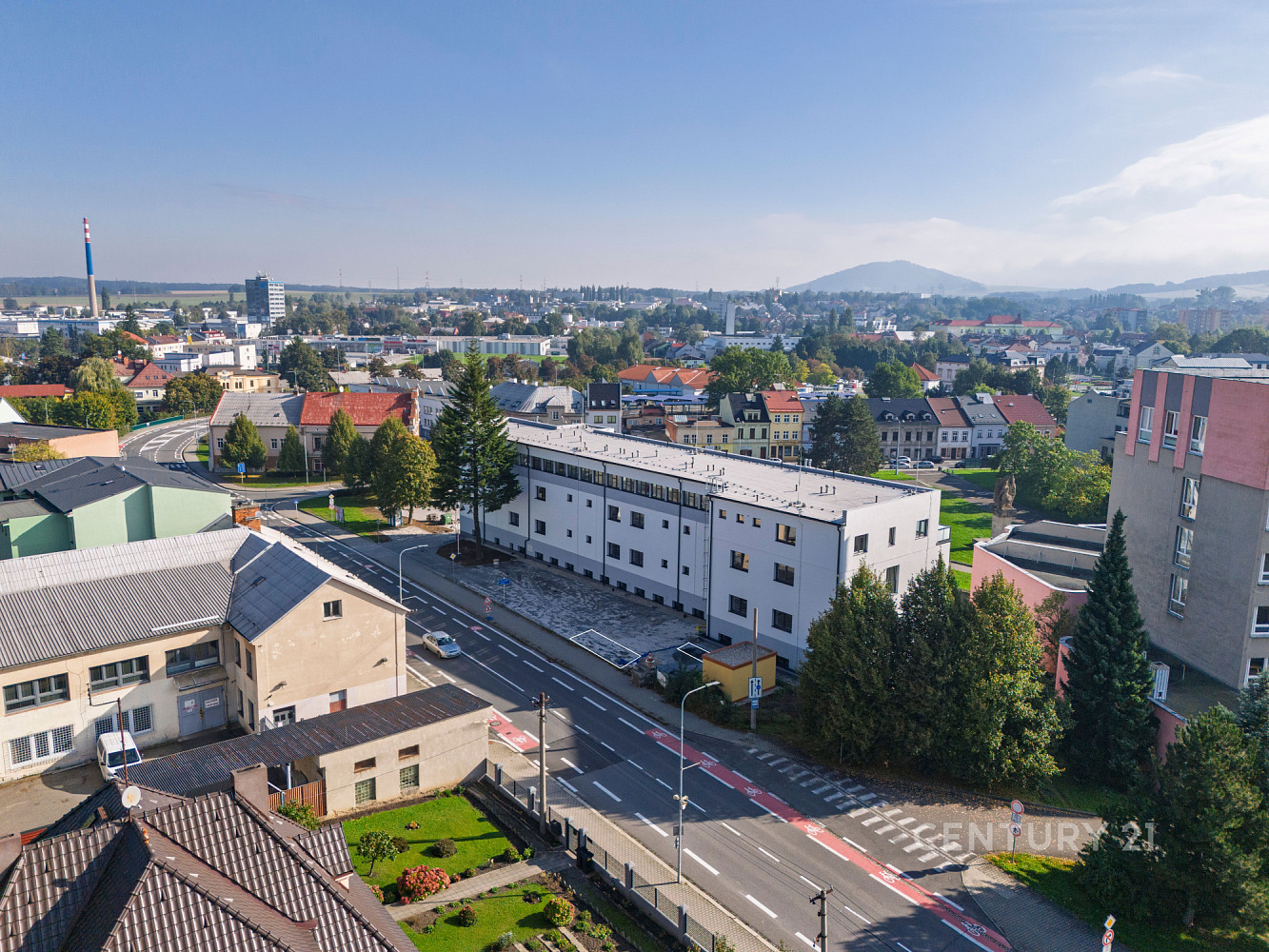 Pronájem parkovacího stání, nový jičín, ul. palackého. — photo 2