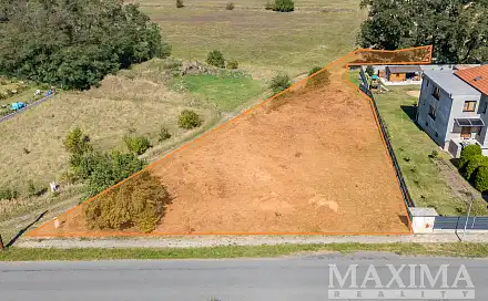 Prodej stavebního pozemku 1 528 m², Straškov-Vodochody - Straškov, okres Litoměřice