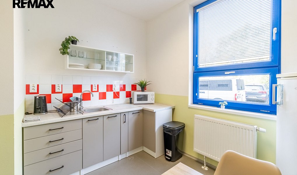 Pronájem kanceláře 107 m², Tuchoměřice – náhled fotky 3