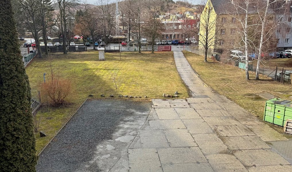 Prodej výrobních prostor 1 875 m², Krnov – náhled fotky 3