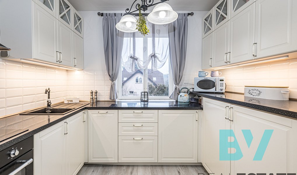 Prodej domu 308 m² s pozemkem 731 m², Praha – náhled fotky 8