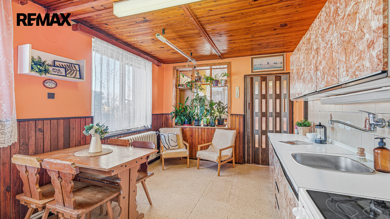 Prodej domu 196 m² s pozemkem 770 m² – fotografie 3