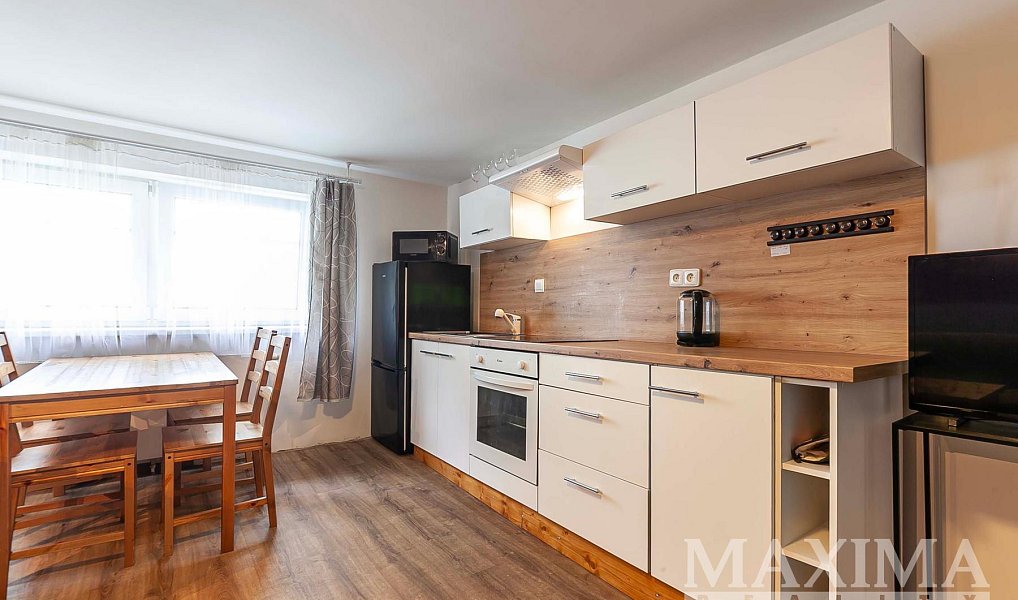 Prodej domu 300 m² s pozemkem 682 m², Desná – náhled fotky 15