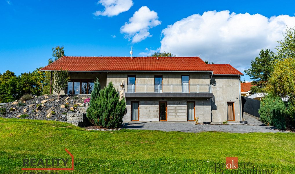 Prodej domu 298 m² s pozemkem 900 m², Kamenice – náhled fotky 35