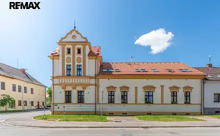 Prodej bytu 4+kk 111 m², Zámecká, Stěžery, okres Hradec Králové