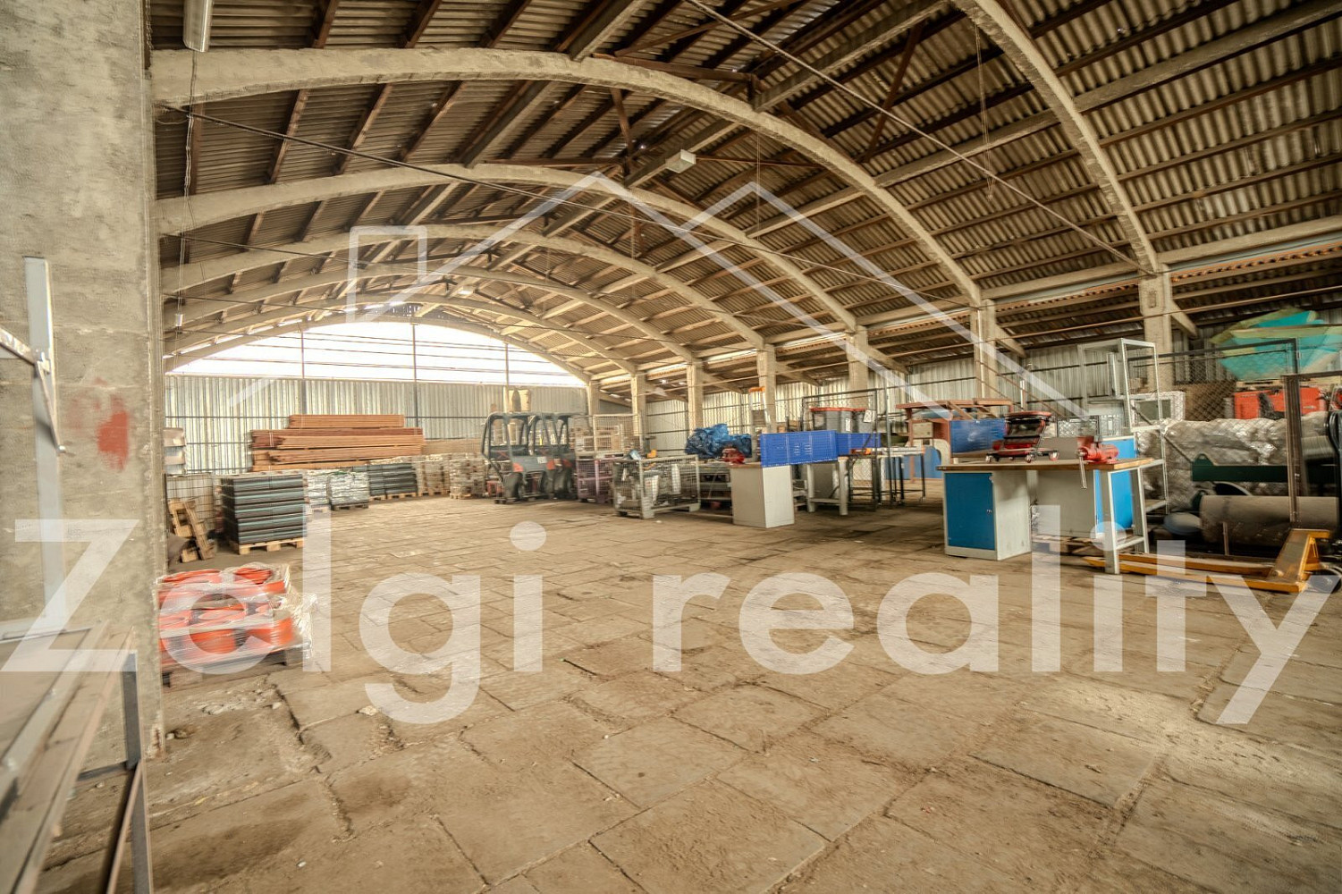 Pronájem skladovacích prostor 1 000 m²