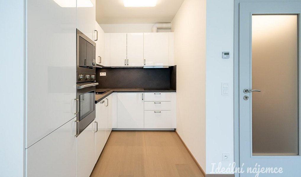 Pronájem bytu 2+kk 52 m², Praha – náhled fotky 7