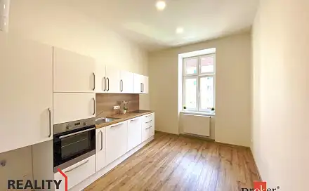 Pronájem bytu 2+1 63 m², Kolářská, Opava - Město