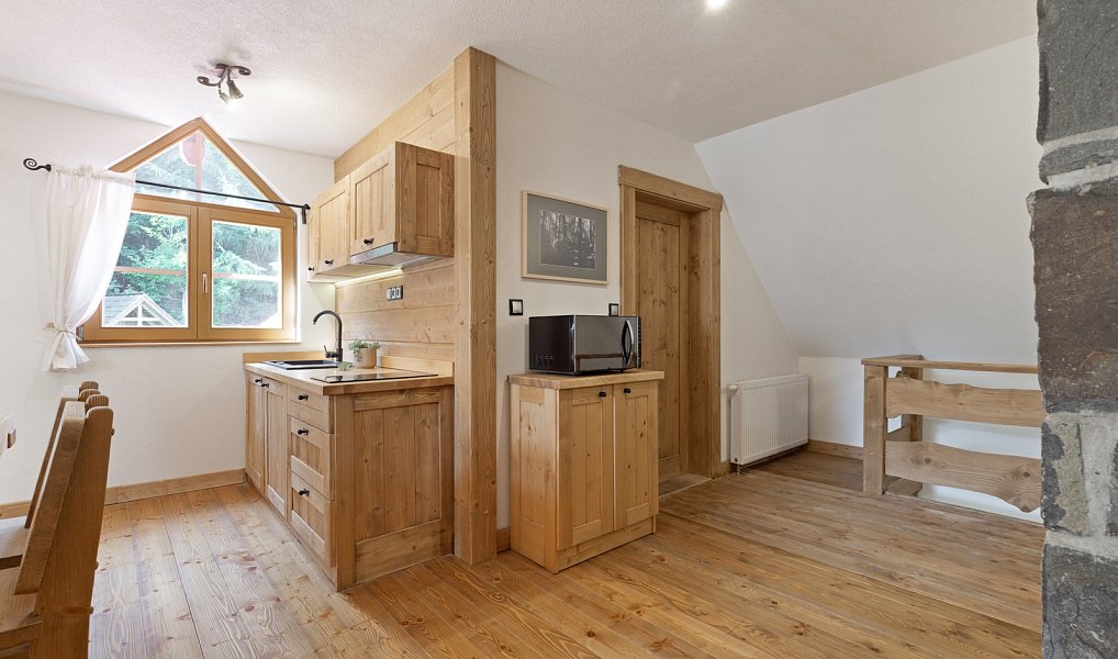 Prodej ubytovacího objektu 155 m², Karolinka – náhled fotky 14