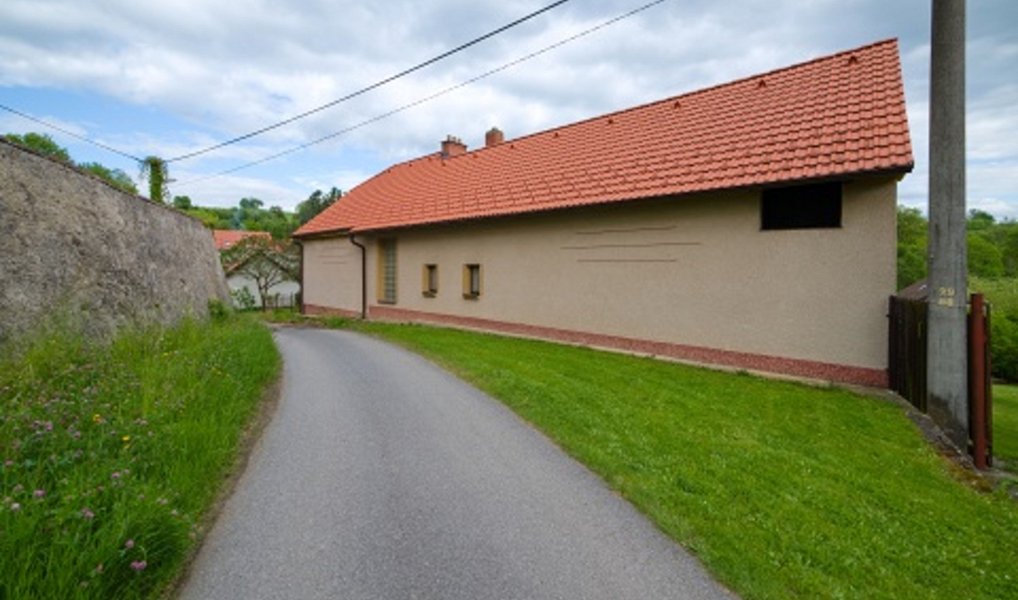 Prodej domu 255 m² s pozemkem 3 631 m², Divišov – náhled fotky 4