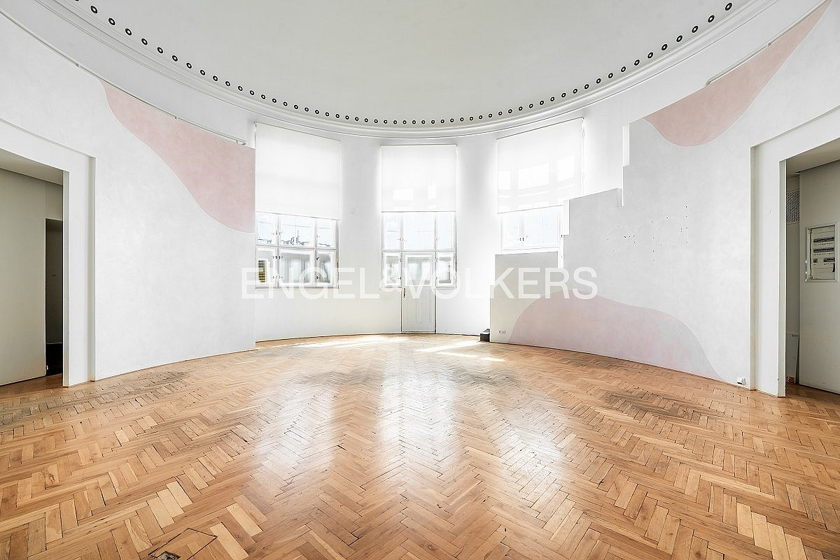 Pronájem kanceláře 231 m²