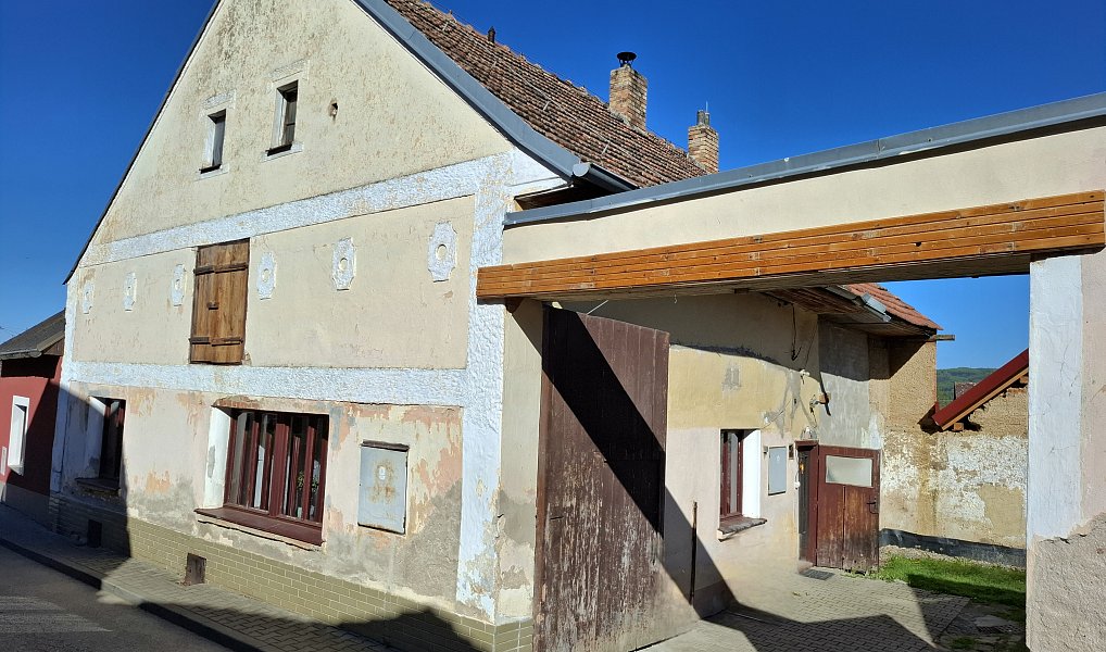 Prodej domu 283 m² s pozemkem 478 m², Lhenice – náhled fotky 4