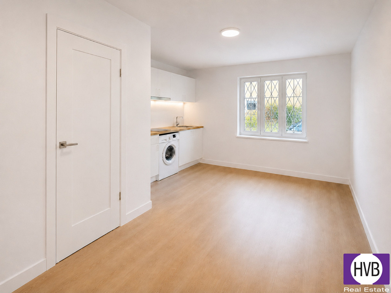 Prodej bytu 1+kk 18 m² — photo 2
