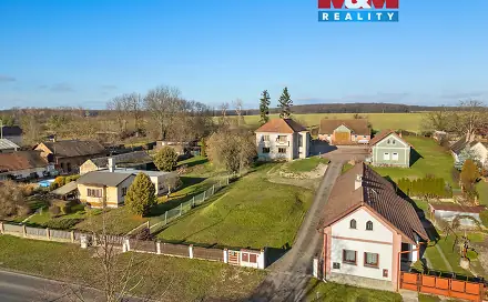 Prodej stavebního pozemku 778 m², Nechanice - Staré Nechanice, okres Hradec Králové
