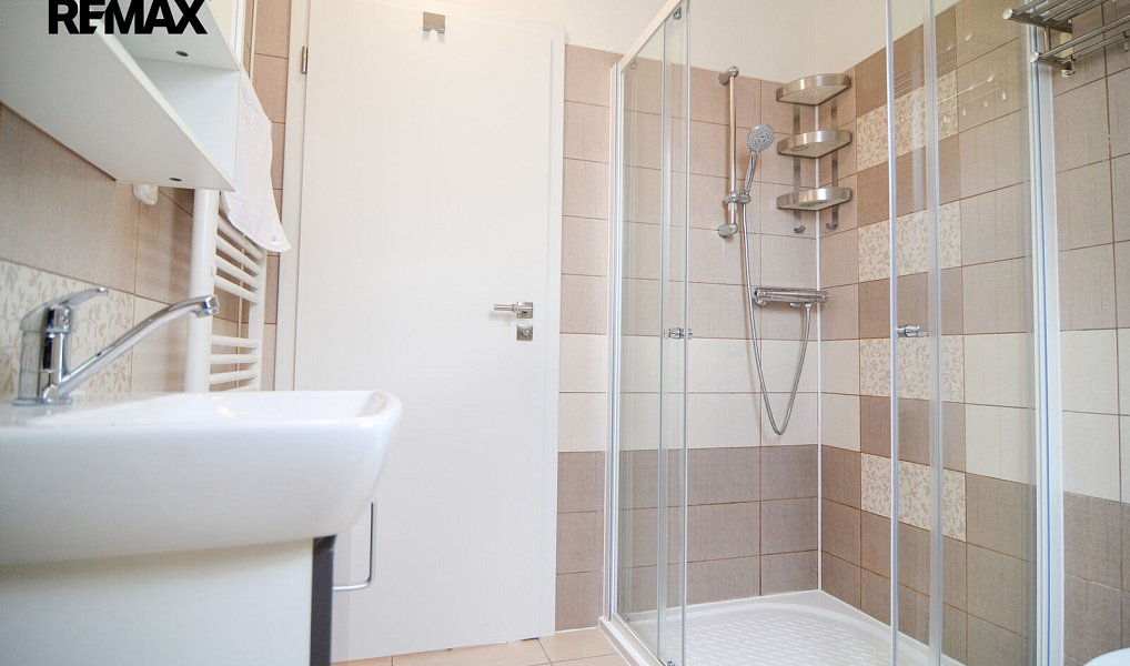 Prodej domu 192 m² s pozemkem 320 m², Novosedly – náhled fotky 9