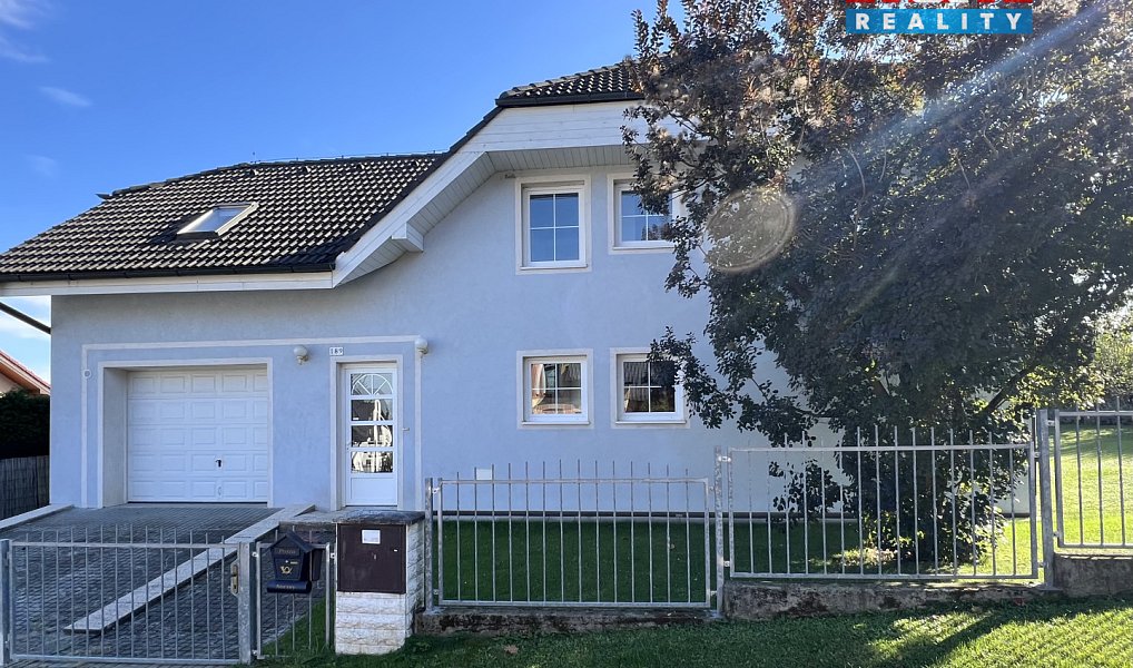 Prodej domu 200 m² s pozemkem 831 m², Panenské Břežany – náhled fotky 7