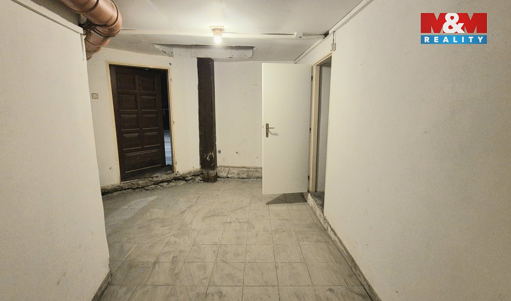 Pronájem obchodních prostor 157 m², Kladno – náhled fotky 9