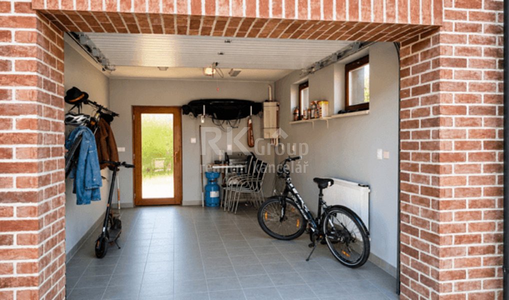 Prodej domu 213 m² s pozemkem 682 m², Velká Hleďsebe – náhled fotky 13