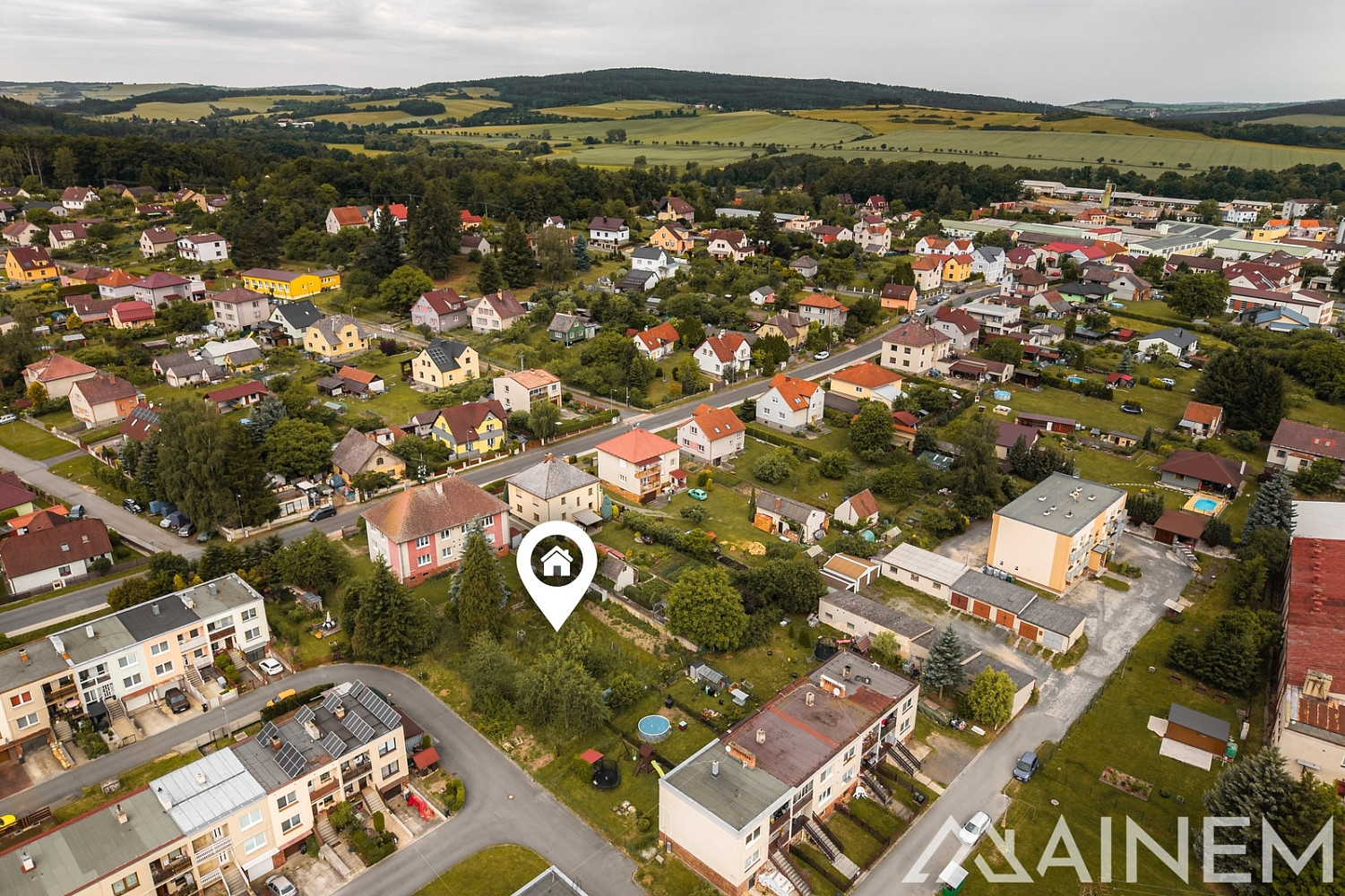 Prodej stavebního pozemku 989 m² – fotografie 4