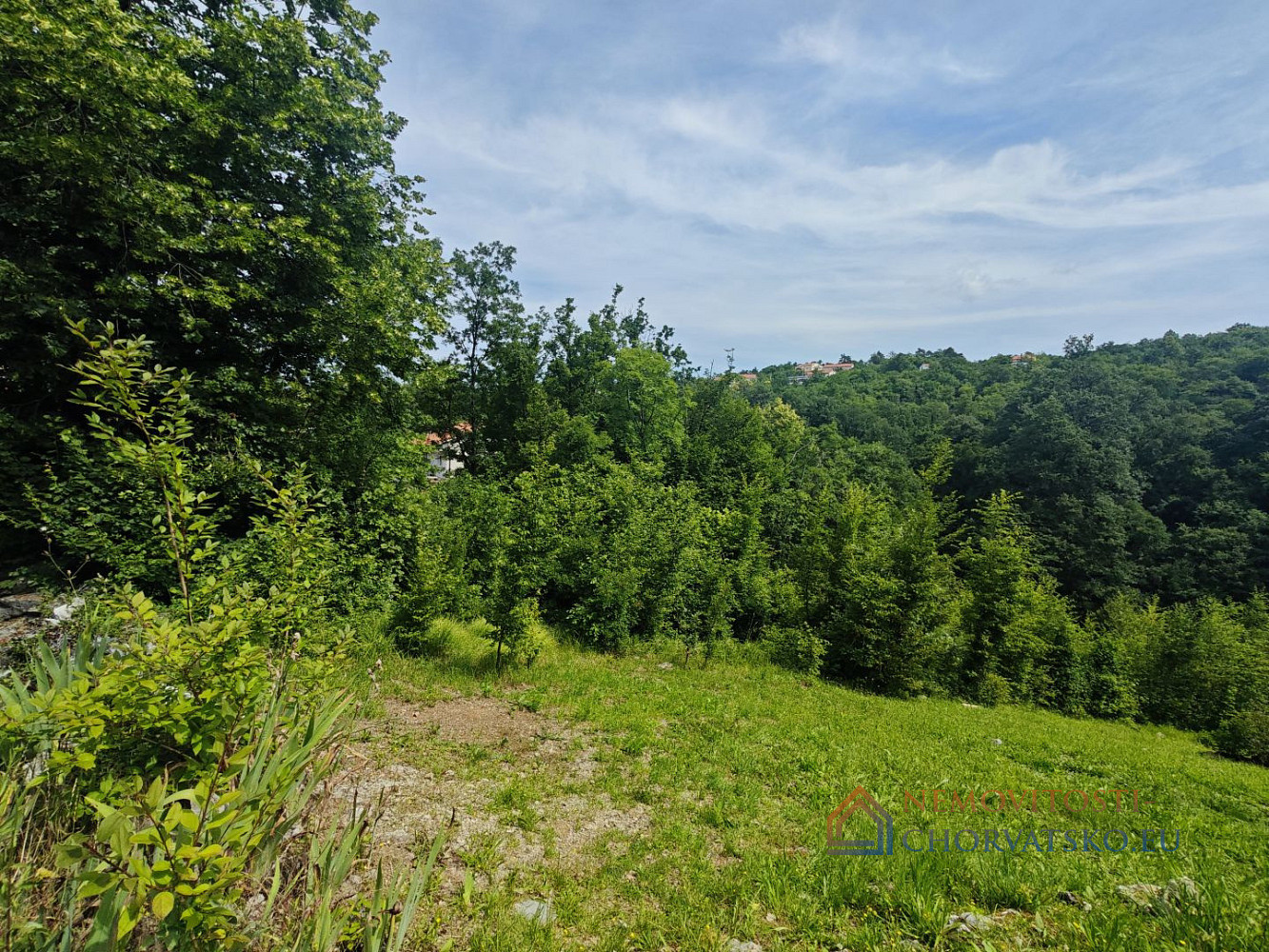 Prodej stavebního pozemku 1 067 m² - Widok 2