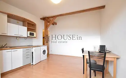 Pronájem bytu 1+kk 28 m²