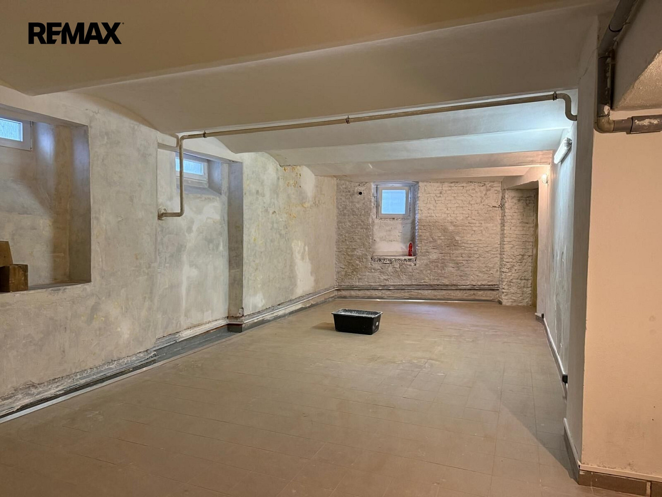 Prodej obchodních prostor 71 m² – fotografie 3