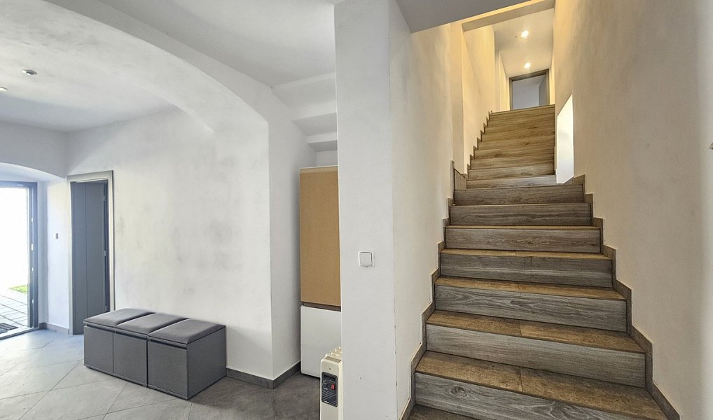Prodej domu 506 m² s pozemkem 1 573 m², Vrutice – náhled fotky 9