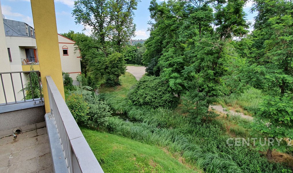 Pronájem bytu 3+kk 95 m², Praha – náhled fotky 12