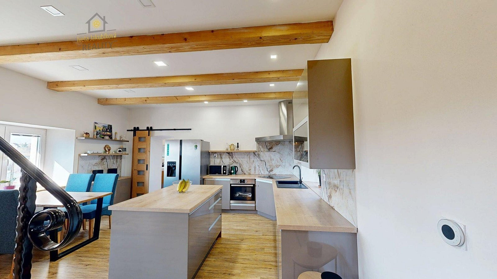 Prodej domu 494 m² s pozemkem 777 m² – fotografie 2