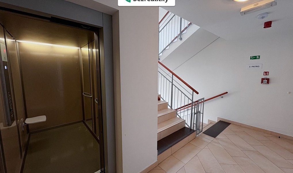 Prodej bytu 1+kk 34 m², Praha – náhled fotky 8