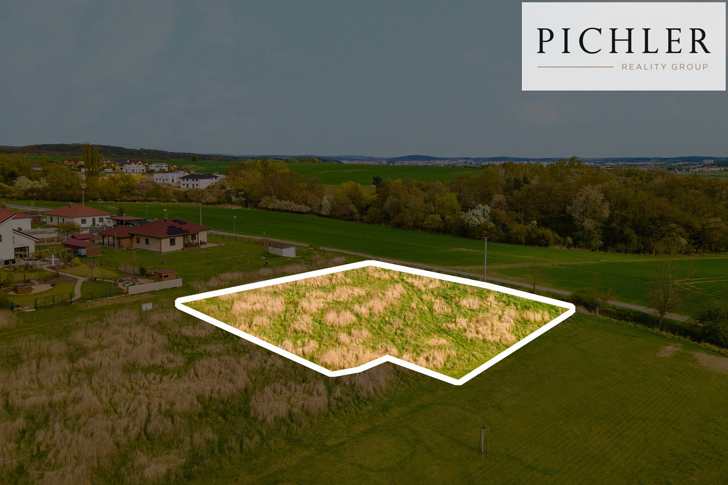 Prodej stavebního pozemku 1 932 m²