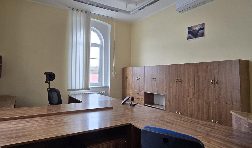 Pronájem kanceláře 140 m², Bílina – náhled fotky 9