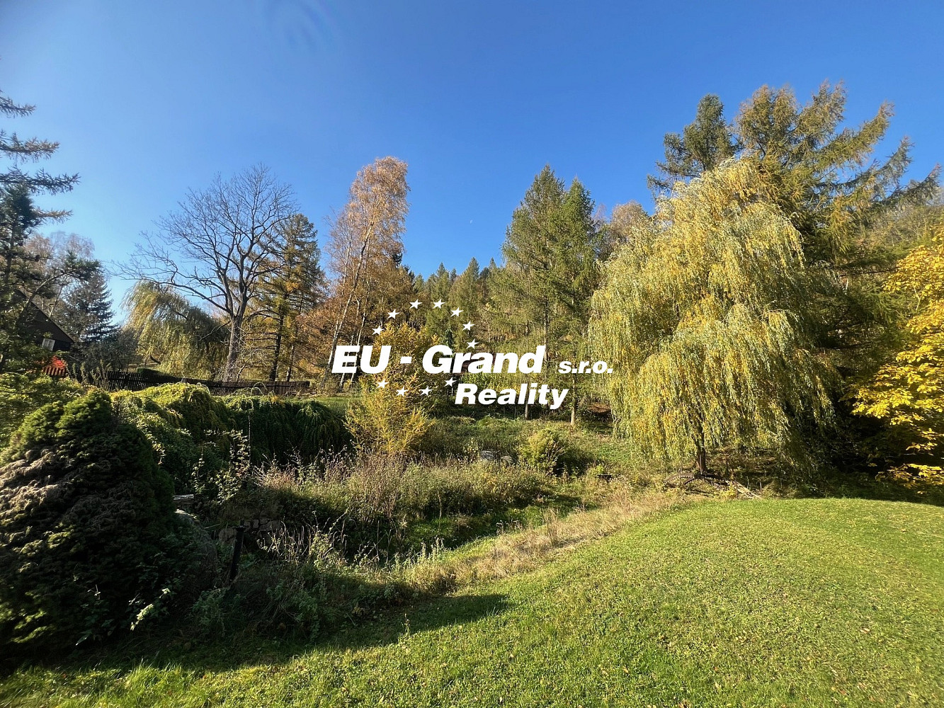 Prodej stavebního pozemku 2 200 m² – fotografie 2