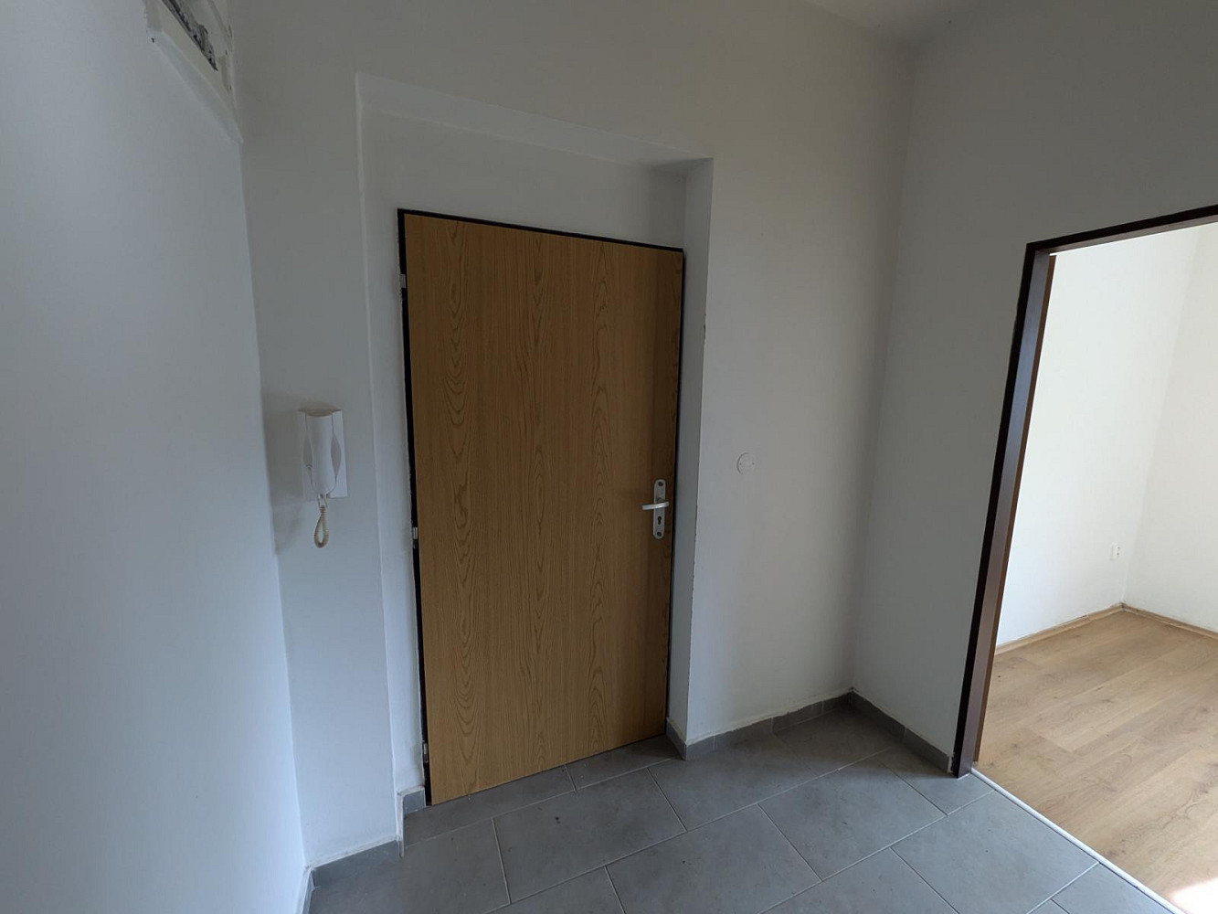 Pronájem bytu 2+kk 36 m² – fotografie 5