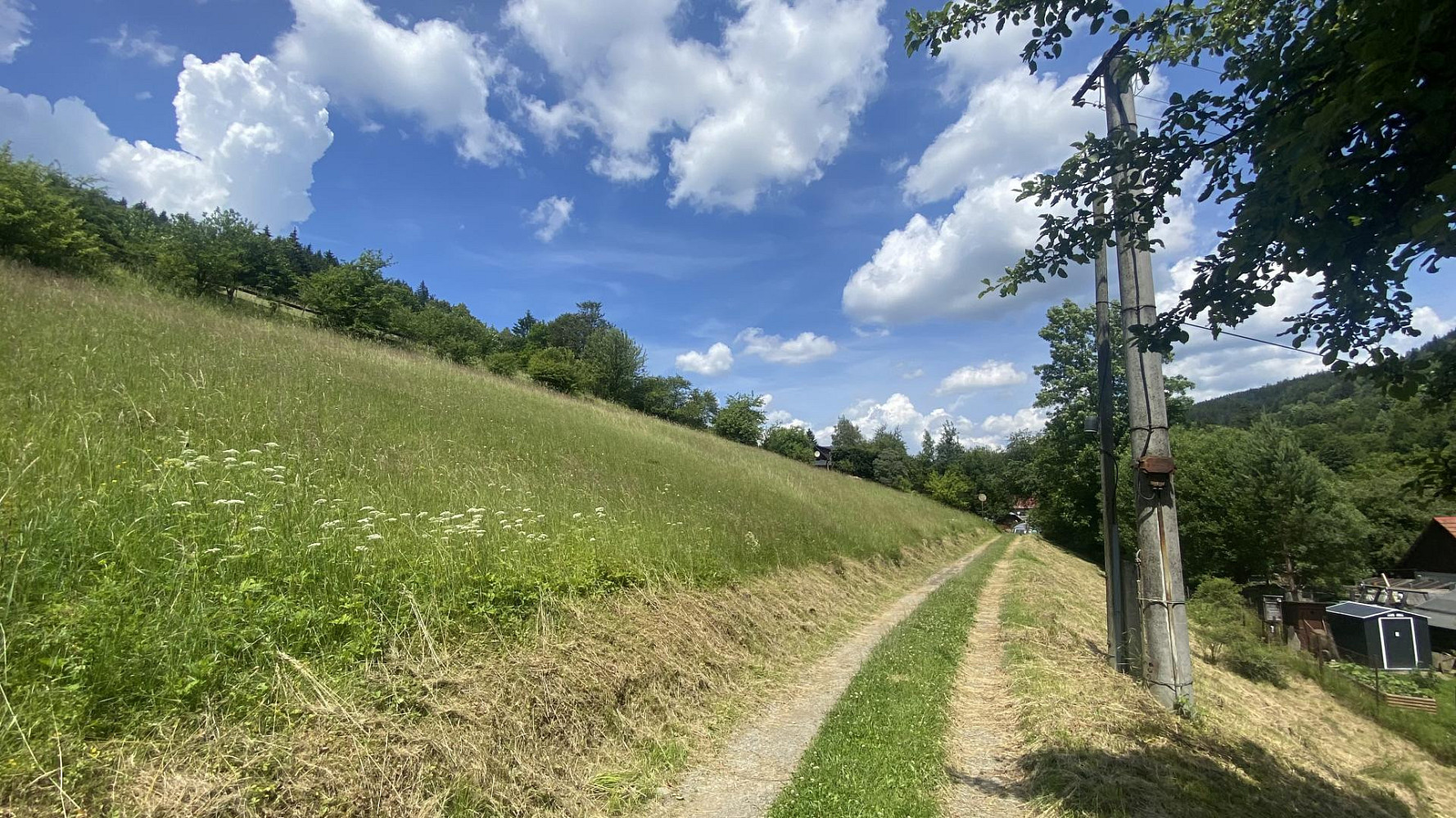 Prodej stavebního pozemku 1 053 m² – fotografie 3