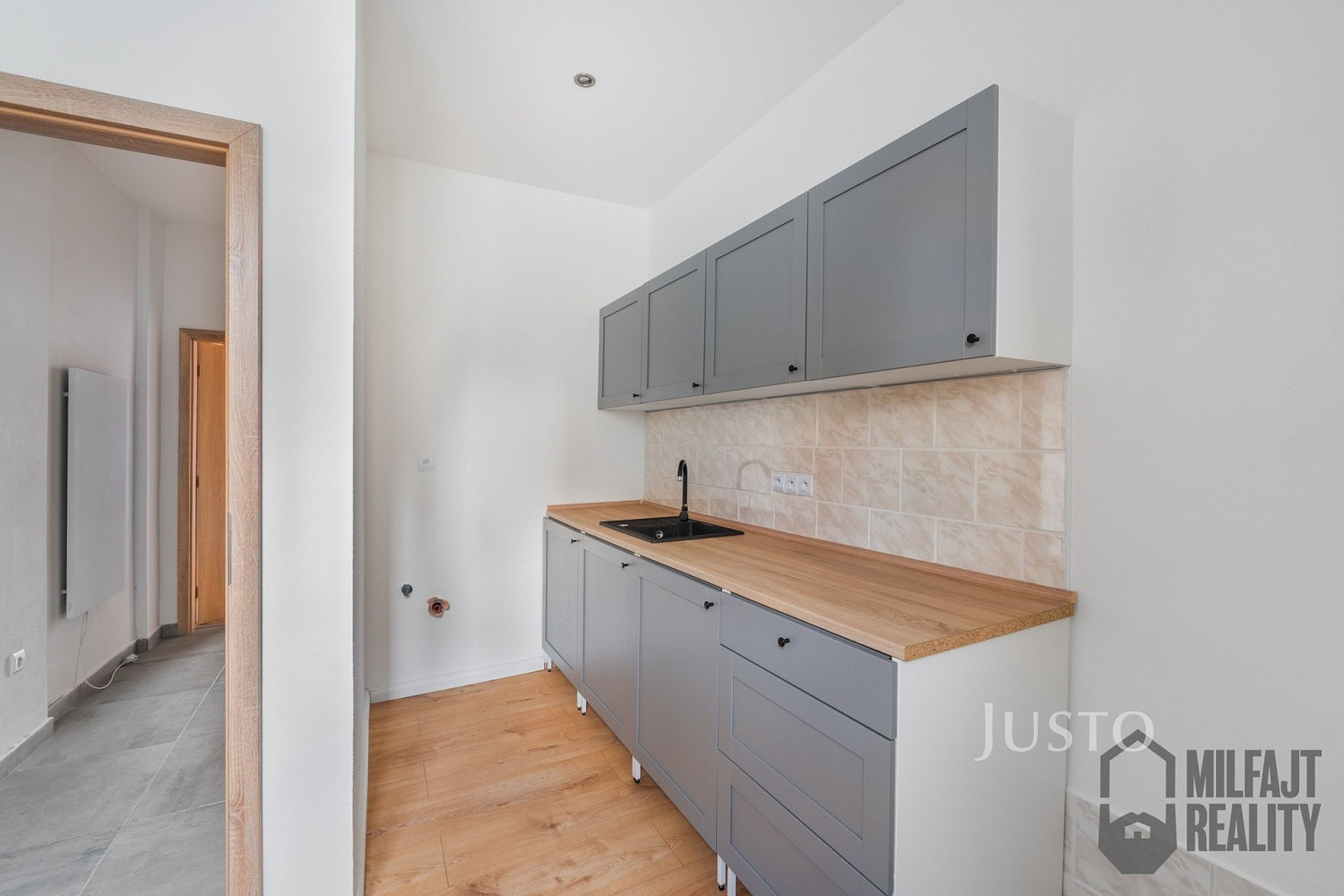 Pronájem bytu 1+1 28 m² – fotografie 5