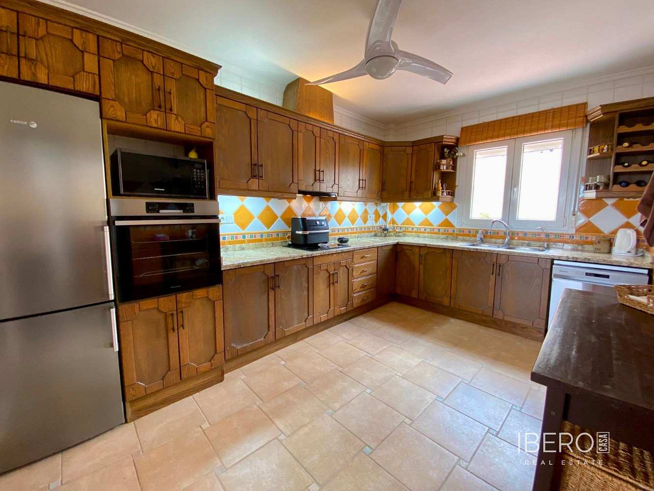 Prodej domu 274 m² s pozemkem 1 020 m² — photo 3